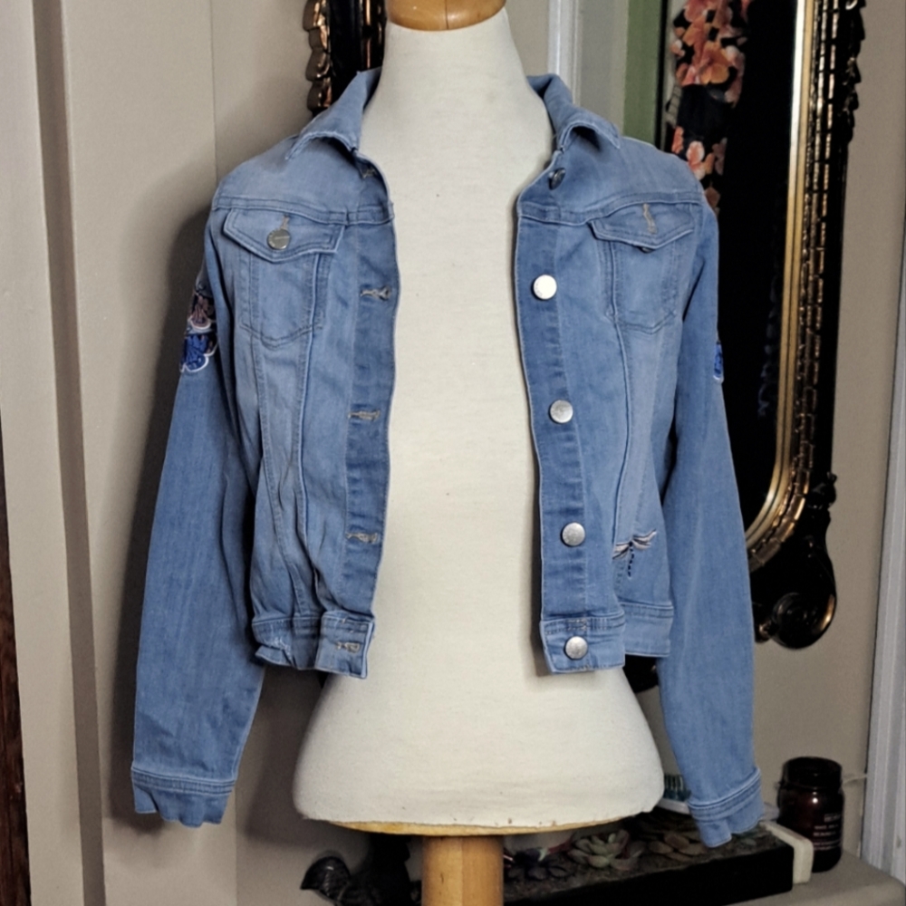 Stylish Kids Embroidered Applique. Blue Denim Jacket. US14